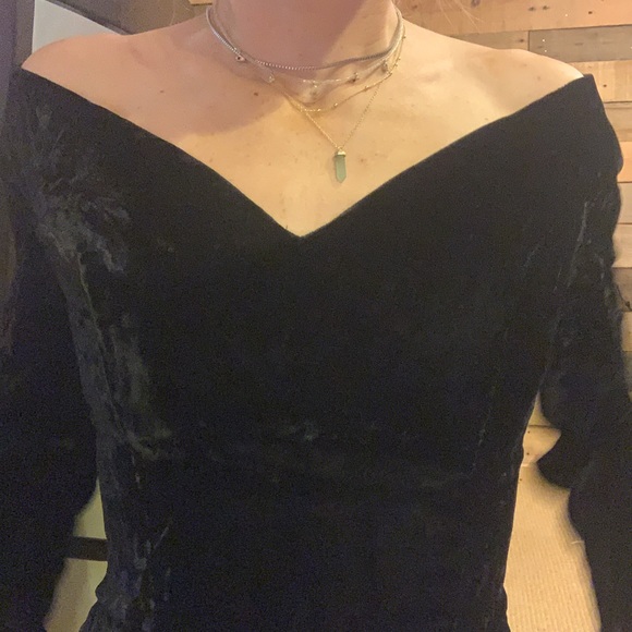 Vintage Black Velvet Dress - Picture 10 of 15